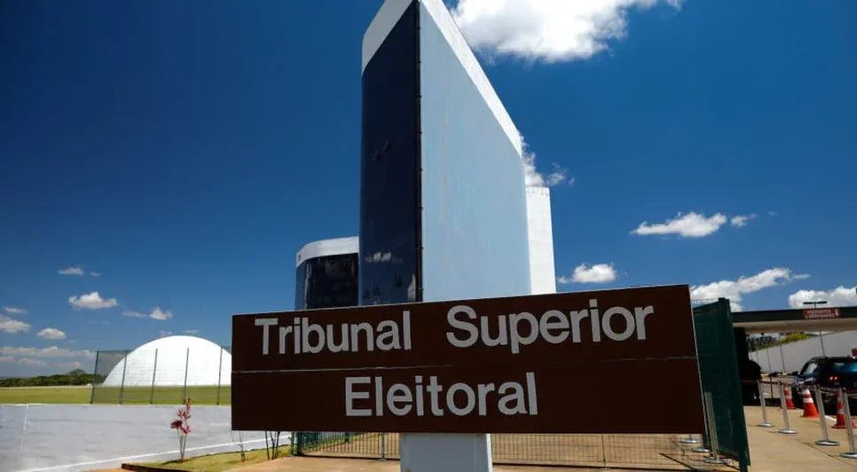 TSE proibe opinião comprada de influencers