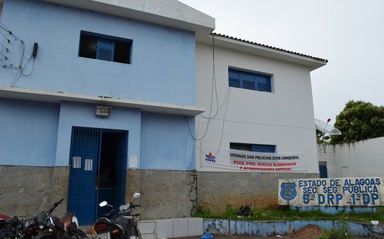 Flanelinha acusado de roubar objetos de Van é detido por populares em Palmeira dos Índios