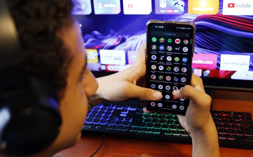 Consulta pública sobre regulação de redes sociais vai até o dia 17