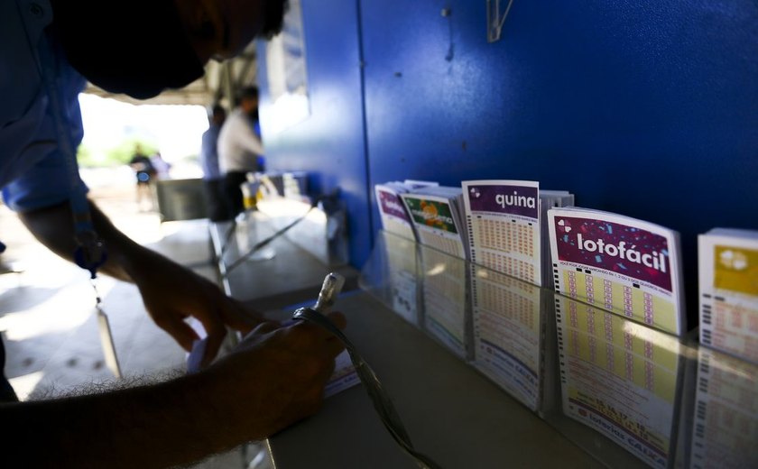 Ninguém acerta a Mega-Sena e prêmio acumula para R$ 42 milhões