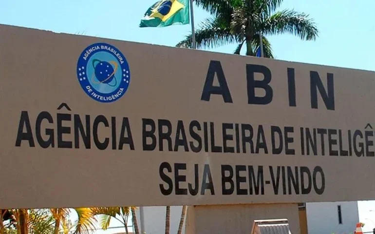 Comissão do Congresso que fiscaliza a Abin pouco avançou nas investigações sobre programa de monitoramento de celulares