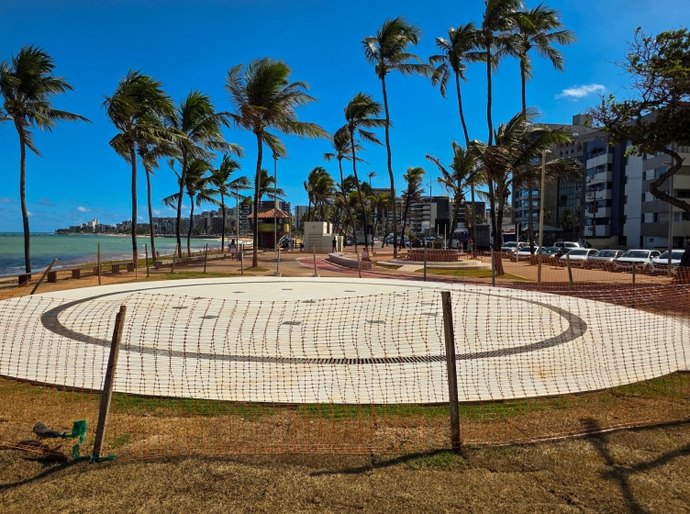 Posto 7 recebe fonte interativa com jatos de água de até 4 metros