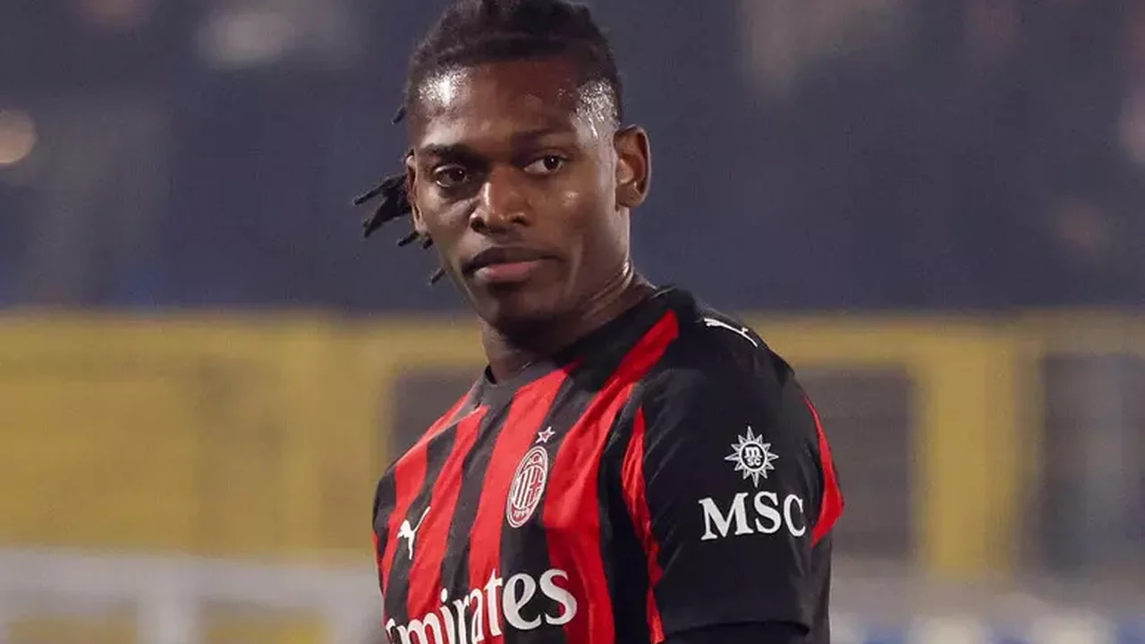 Rafael Leão deixa Milan e assina com Galatasaray por 4 anos