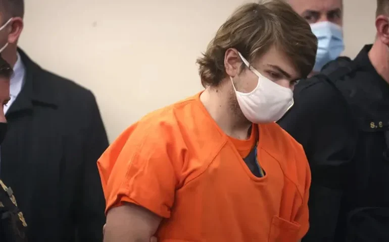 Departamento de Justiça dos EUA pedirá pena de morte para autor de massacre racista em supermercado