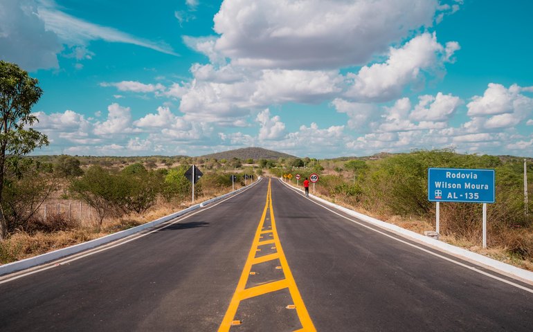 Estado investe R$ 11,5 milhões em rodovia que beneficia Senador Rui Palmeira e São José da Tapera