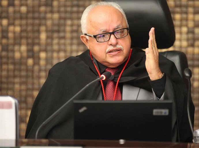 TCE divulga nota de pesar pelo falecimento do desembargador James Magalhães