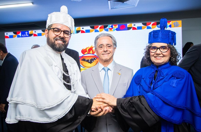 Conselho Superior da Uneal dá posse aos novos reitores