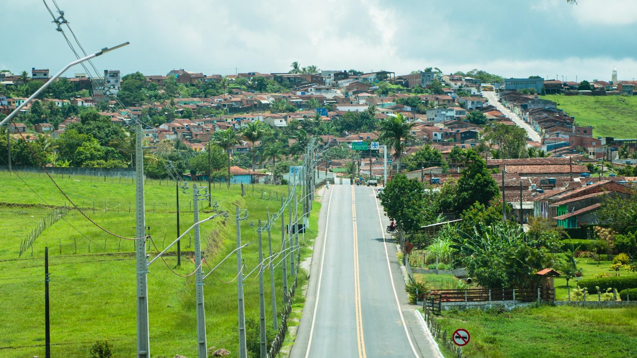 Com investimento de R$ 17,5 milhões, Paulo Dantas entrega restauração da rodovia AL-470, em Chã Preta