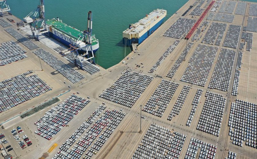 Com tarifaço, desafio de exportadores é encontrar novos mercados