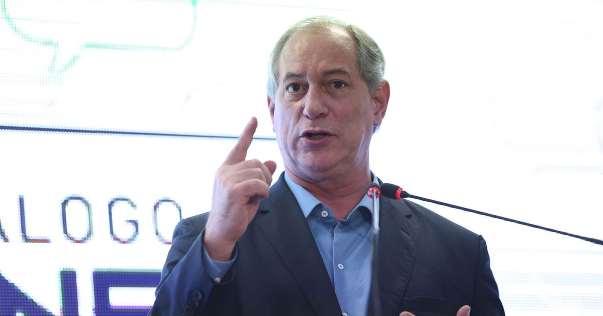 Ciro Gomes comunica saída do PDT e avalia candidatura contra o PT em 2026