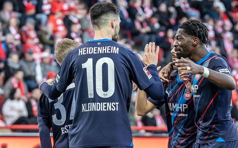 Stuttgart empata com Heidenheim em jogo de seis gols e se aproxima do vice-líder no Alemão