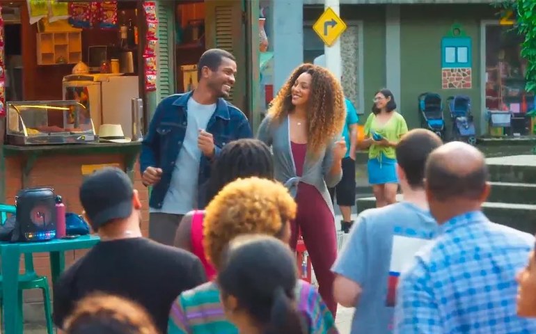 'Garota nota 100': Uma melodia, duas letras diferentes, três sucessos