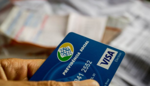 Prova de vida do INSS será realizada no mês do aniversário em 2022 / Foto: ALOISIO MAURICIO/FOTOARENA