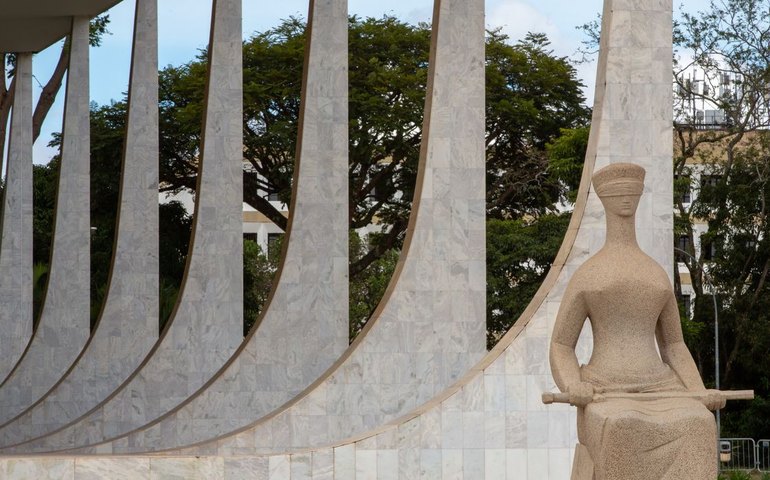 STF marca julgamento de denúncia contra Bolsonaro para 25 de março