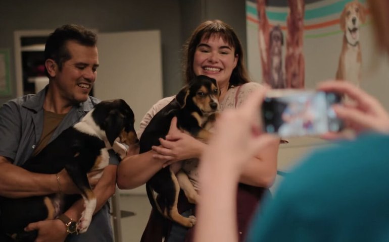 Com atriz americana de origem brasileira, 'Um Pai para Lily' debate visão de família