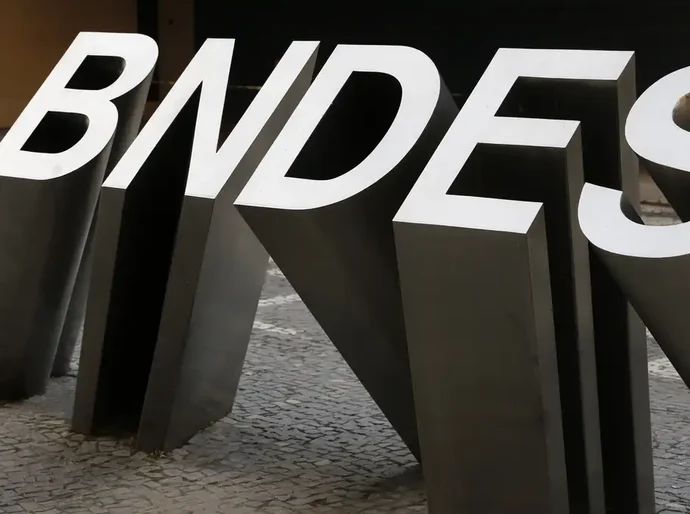 BNDES libera R$ 280 mi para fábrica de bateria da transição energética