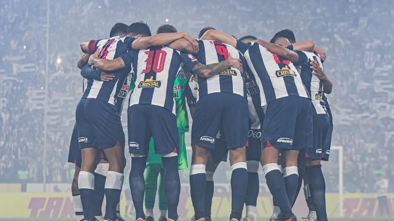 Alianza Lima perde título para rival e apaga luzes do estádio durante festa