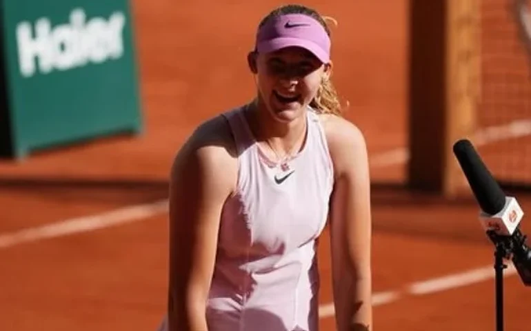 Andreeva avança à final de Grand Slam e decidirá Roland Garros contra surpresa do qualifying