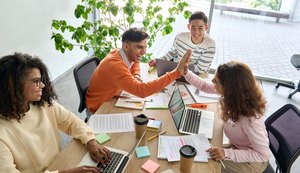 Contratar-estagiarios