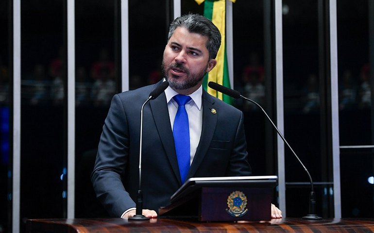 Marcos Rogério condena 'ataques' do governo contra jornalista