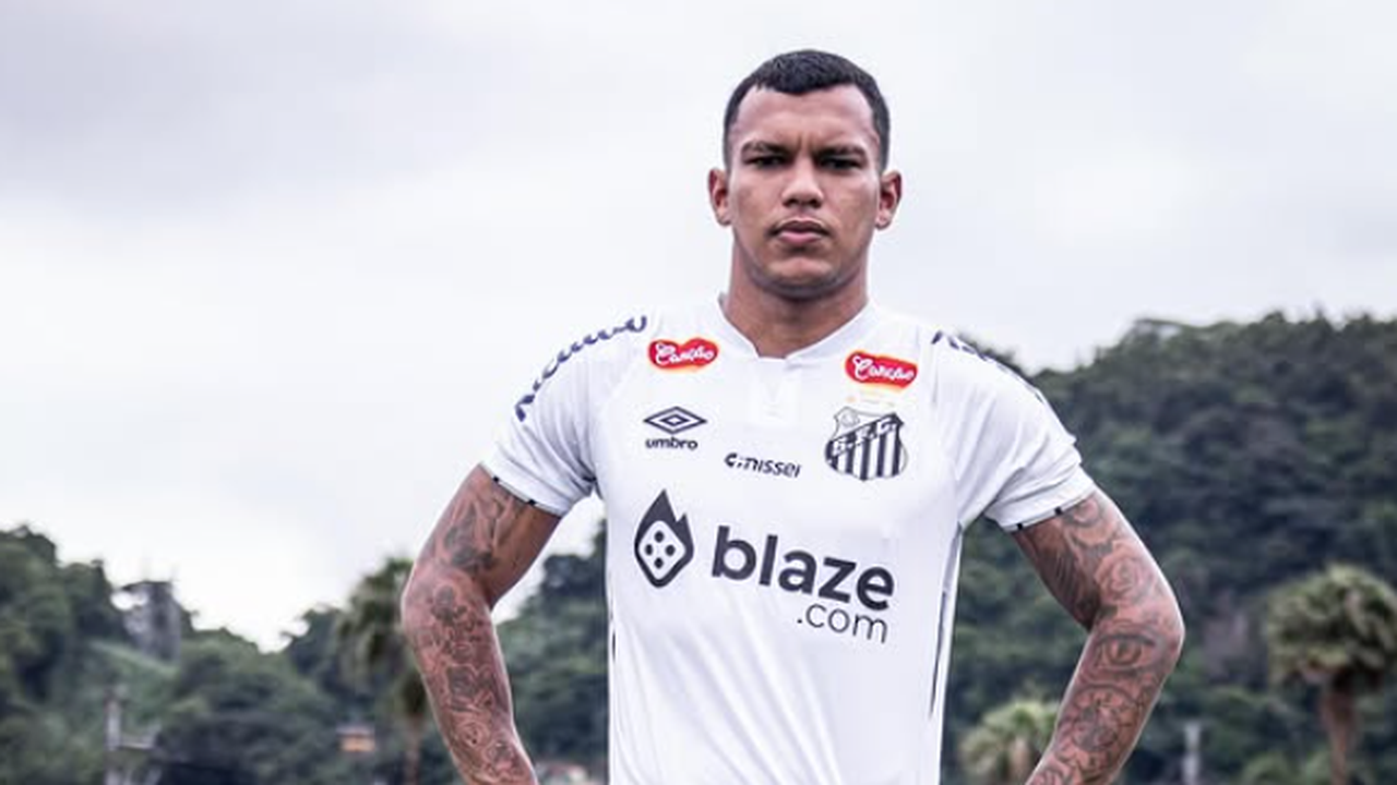 Santos anuncia atacante Gabriel Veron, ex-Palmeiras, por empréstimo junto ao Porto