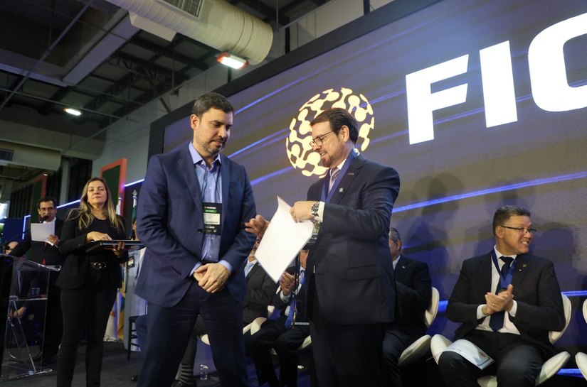 Suape mira novas parcerias no agronegócio durante a Ficomex 2025