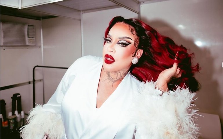 Gloria Groove para o trânsito com show gratuito na Avenida Paulista