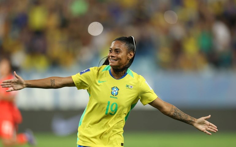 Seleção feminina do Brasil enfrenta EUA em dois amistosos preparatórios