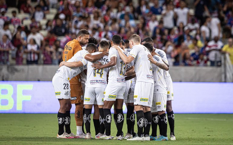Santos sofre quatro gols no segundo tempo e é goleado pelo Fortaleza na estreia de Aguirre