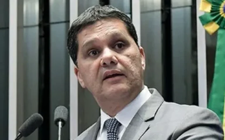 Ferraço e Pazolini empatam na liderança na disputa pelo governo do Espírito Santo, aponta Realtime/Bigdata