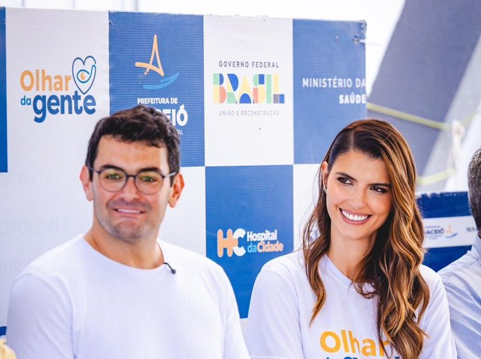 Ao lado do prefeito André, Marina Cândia leva 200 cirurgias de catarata para a população de Mar Vermelho