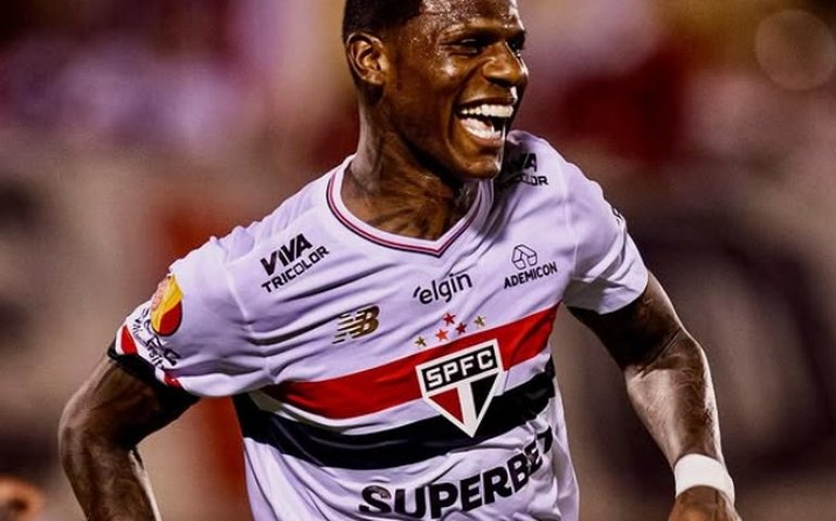 Arboleda se revolta com pênalti contra o São Paulo: 'Acabou o respeito com o maior do Brasil'