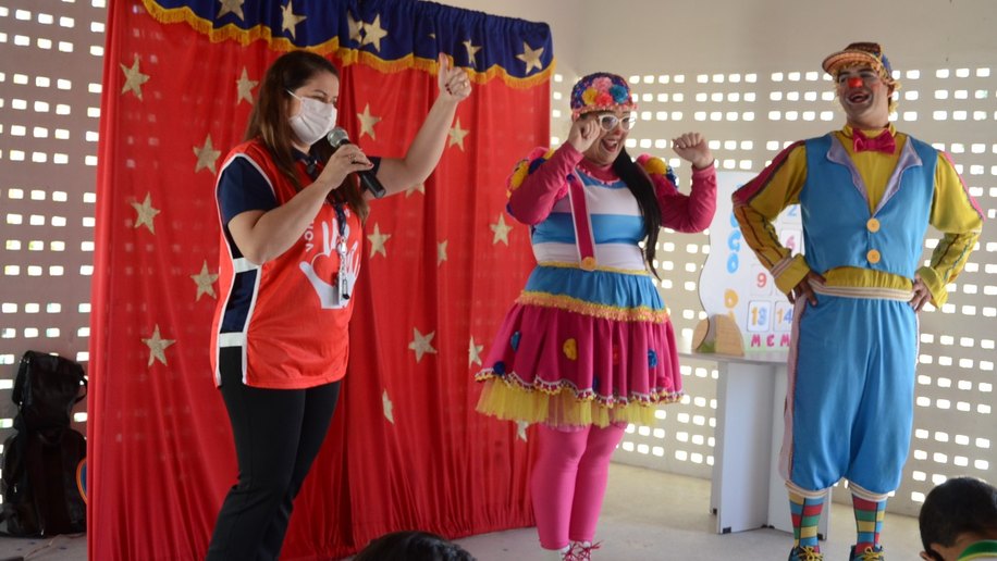 Mais de 300 crianças em Girau do Ponciano recebem visita do projeto Agreste Itinerante