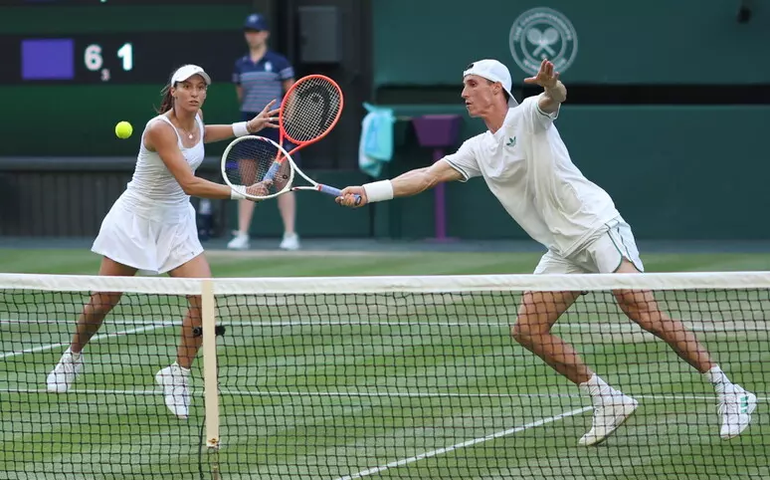 Brasileira perde decisão das duplas mistas em Wimbledon