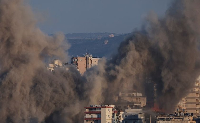 Israel intensifica ofensiva em Gaza e no Líbano; Macron pede cessar-fogo