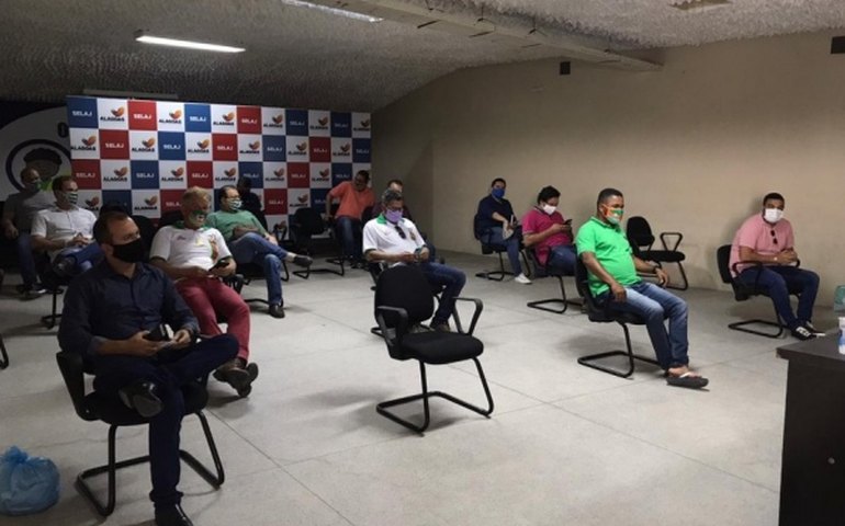 Coruripe participou de reunião que definiu a data para o retorno do Campeonato Alagoano