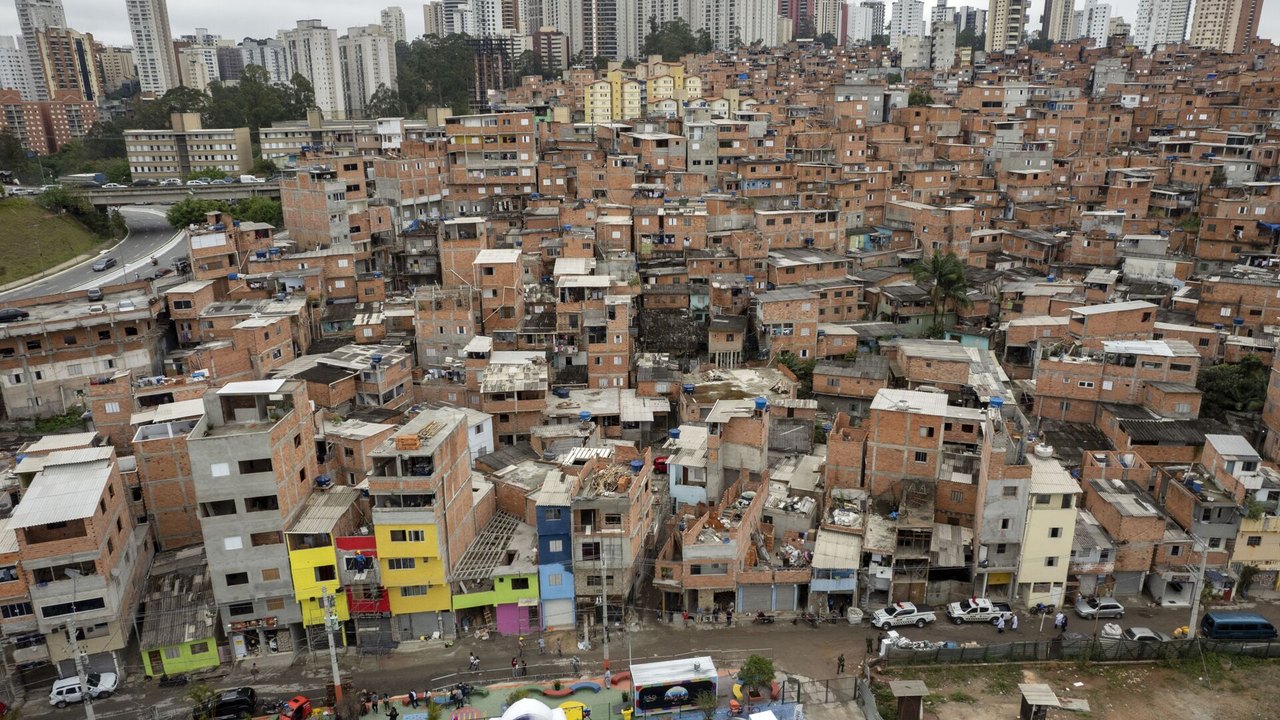 População que vive em favelas cresce e chega a quase 16,4 milhões de moradores