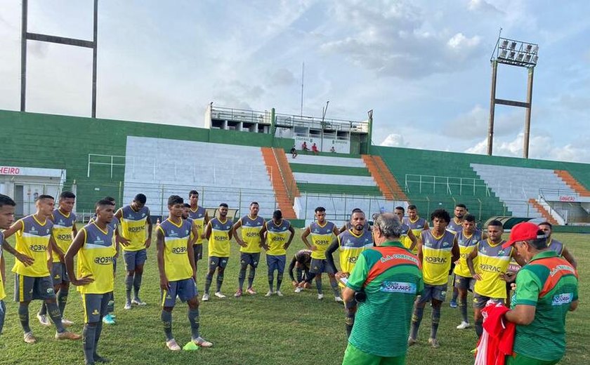Com novo técnico delegação do Coruripe antecipa viagem e concentra no agreste