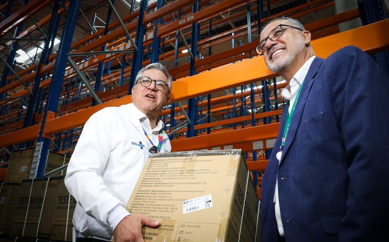 Ministério da Saúde recebe 1,3 milhão de vacinas contra a Covid-19