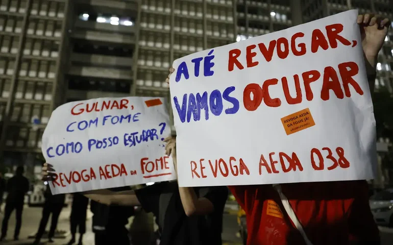 Uerj apresenta proposta para tentar negociar com estudantes