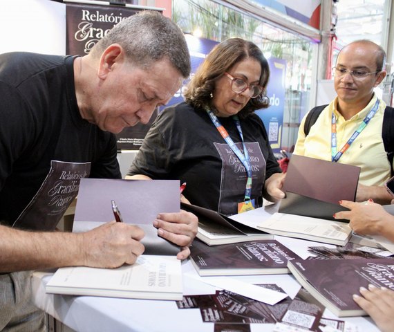 Imprensa Oficial e TCE-AL lançam livro sobre trajetória de Graciliano Ramos como gestor público