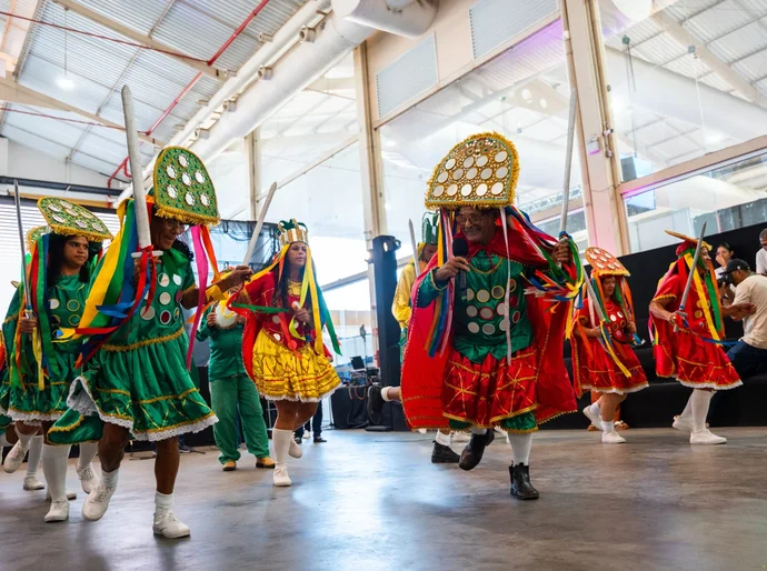Pertencimento e cidadania dão ritmo às apresentações culturais da 13ª Feira dos Municípios