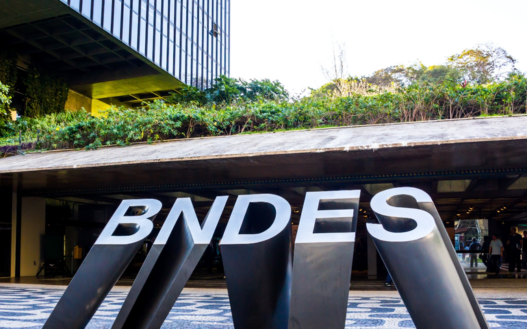 BNDES bloqueia financiamento a 58 proprietários rurais que desmataram