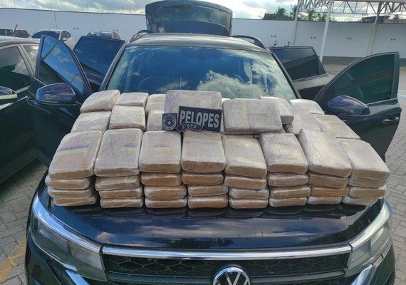 Homem condenado por roubo a banco é preso com 109 kg de maconha após perseguição no interior de Alagoas