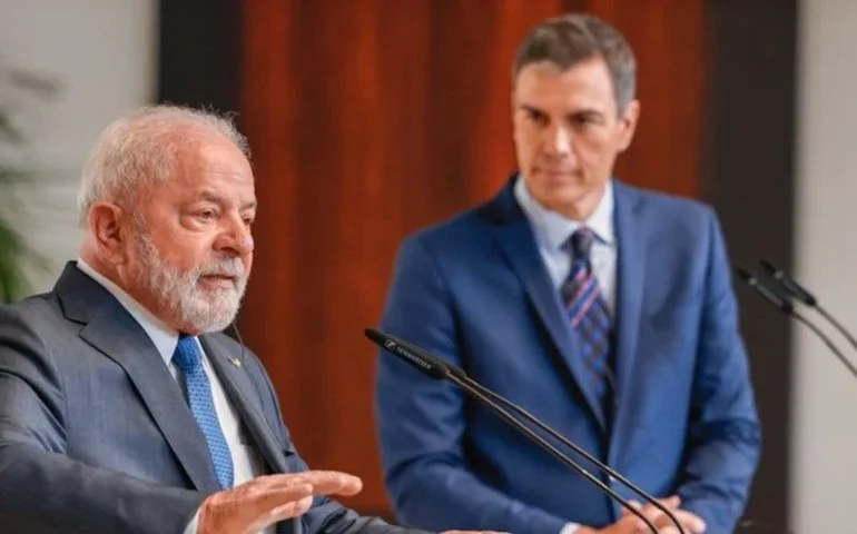 Lula e premiê da Espanha se encontram após fracassarem em fechar acordo Mercosul-UE