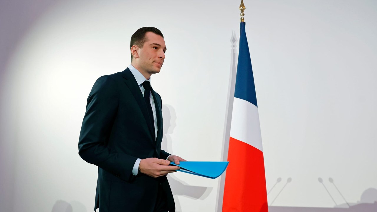 Bardella diz estar pronto para governar na França, e Macron afirma que vitória dos 'extremos' pode provocar uma 'guerra civil'