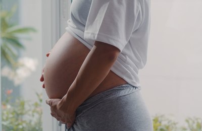 Planejamento previdenciário é fundamental para acesso ao salário-maternidade, alerta especialista
