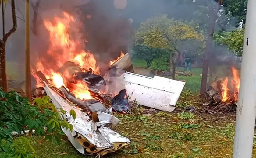 Cinco pessoas morreram em queda de avião, durante tempestade em SP