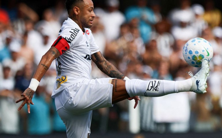 Neymar passa em branco na véspera de última convocação antes da Copa