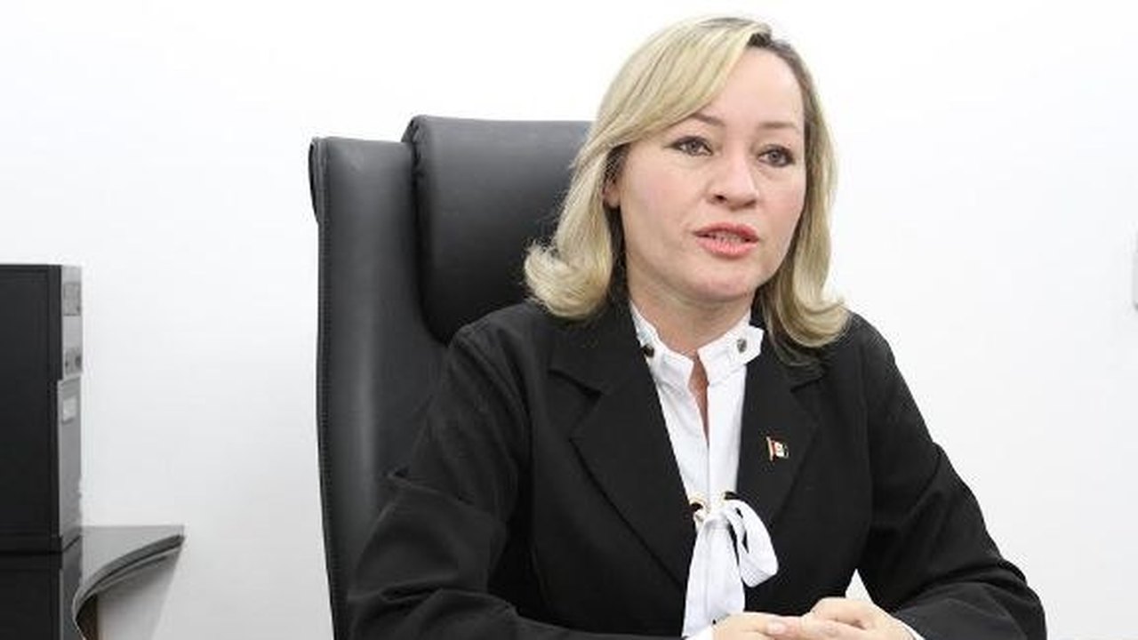 Secretária Josicleide Moura é homenageada com Comenda Selma Bandeira